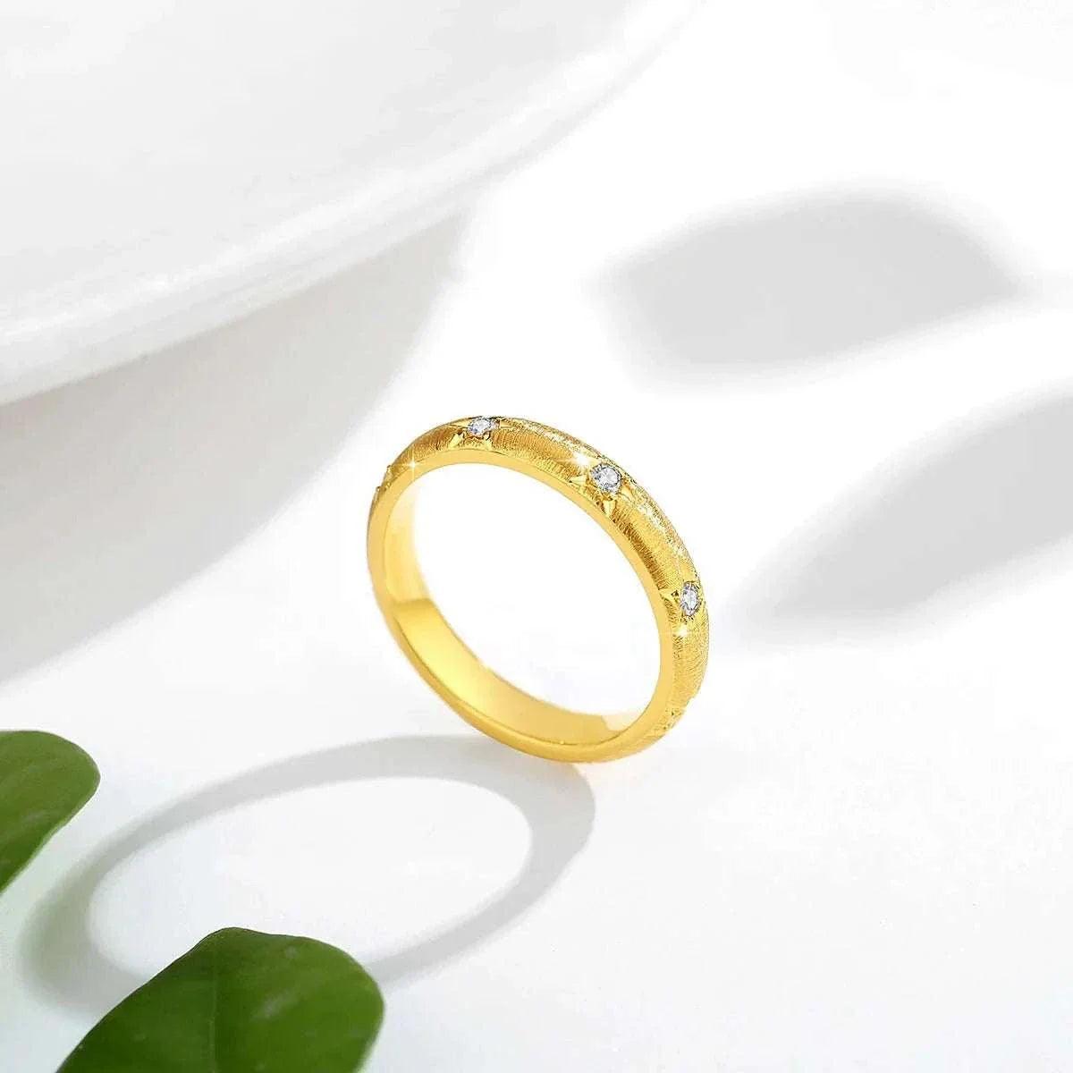 18K gold moissanite luxury diamond ring with round cut stones.