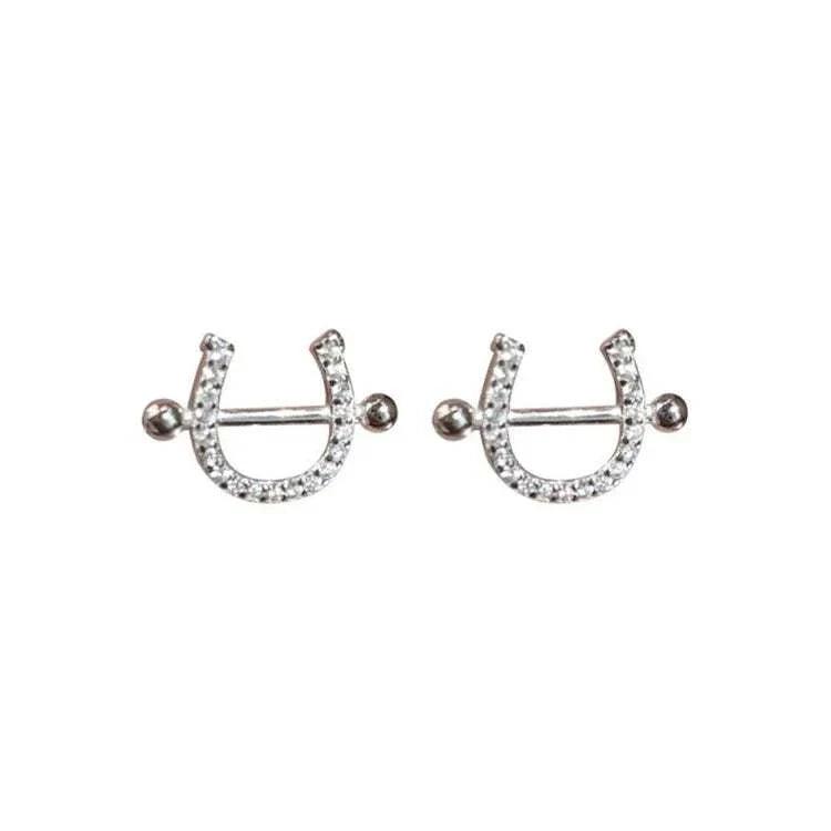 This beautiful Horseshoe Necklace and Earrings set for Women is made from high-quality materials and features a unique design that symbolizes good luck and protectio