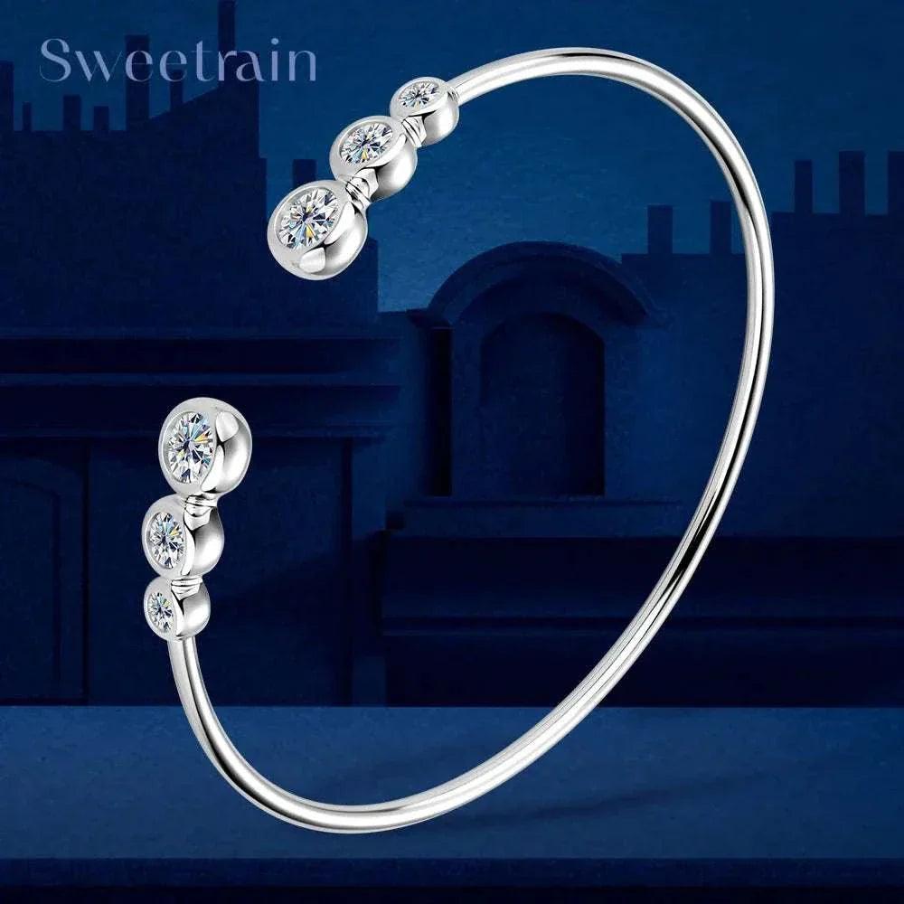 Elegant moissanite bracelet in 925 silver with VVS1 clarity and 5mm cut stones.