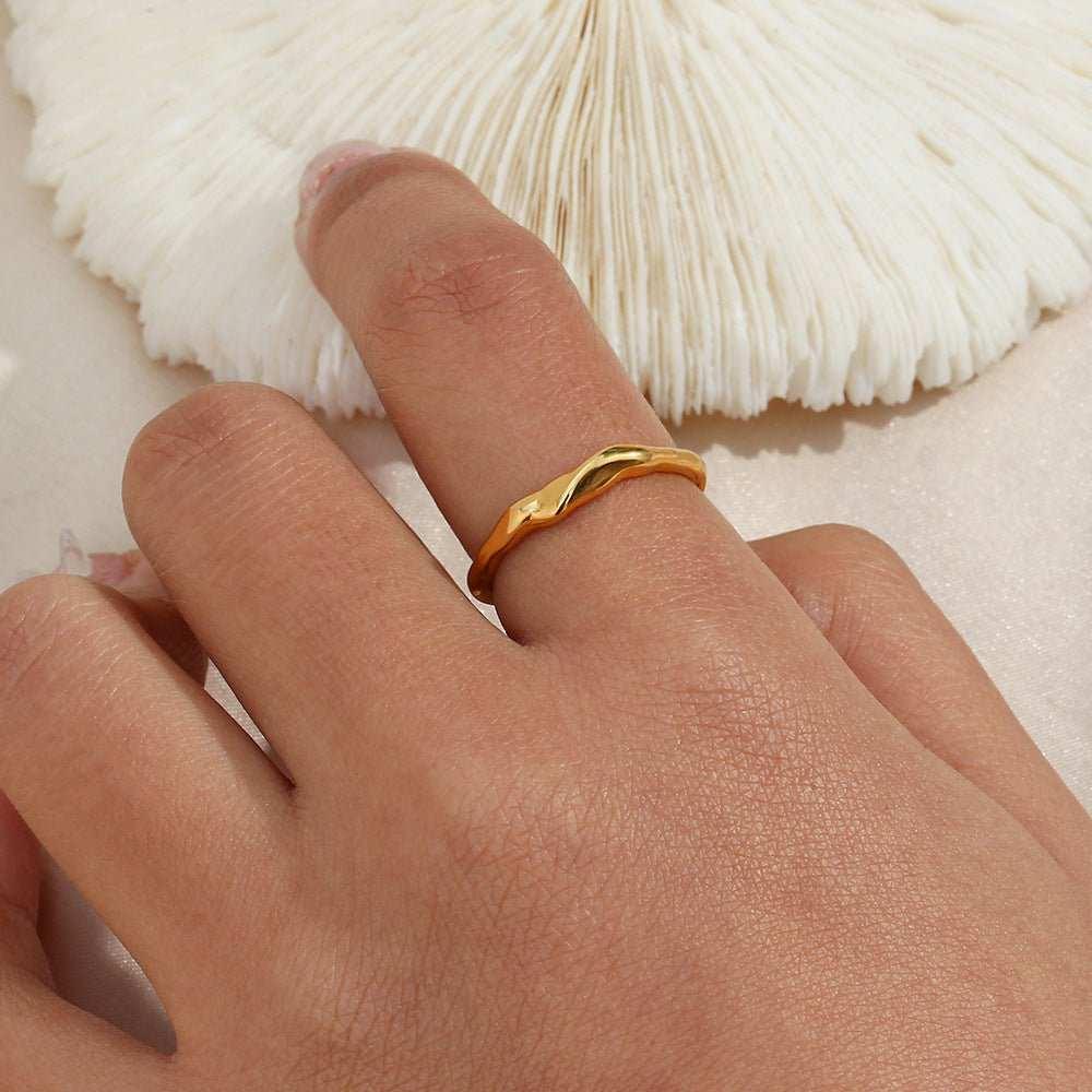 Light Geometric Bamboo Design Ring